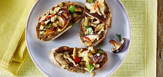 Recept van het Voedingscentrum: Bruschetta met paddenstoelen