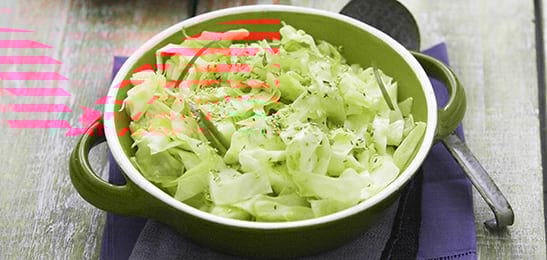 Recept van het Voedingscentrum: Geroerbakte spitskool met linzen