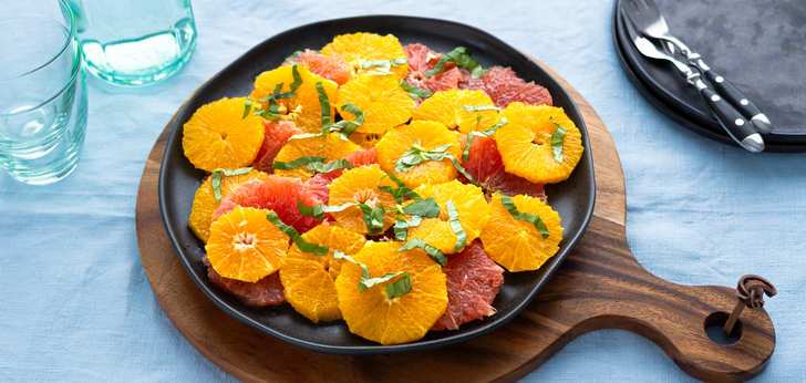 Recept van het Voedingscentrum: Citrusfruitsalade met basilicum